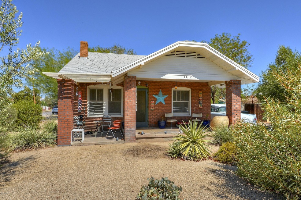 1102 East Palm Lane