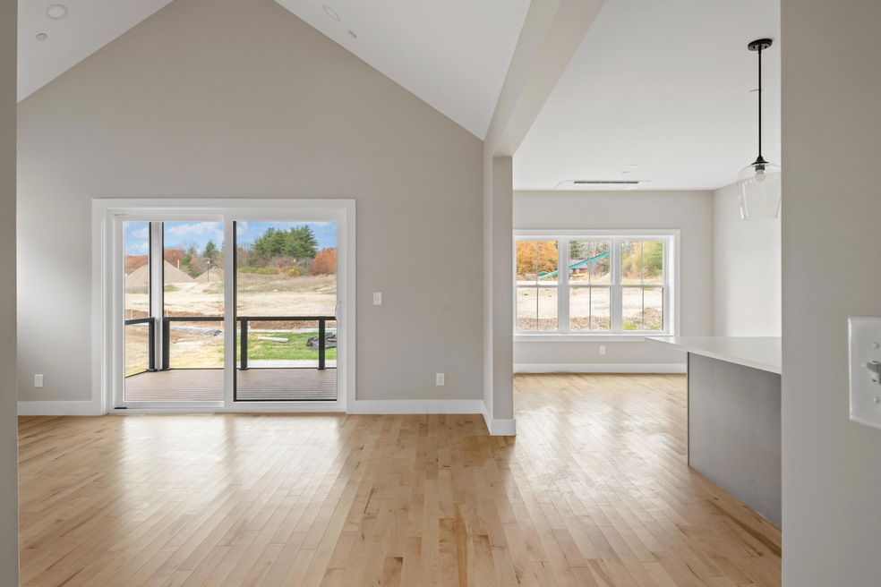 127 Owls Nest Rd, Portland, ME 04102 - photo 1