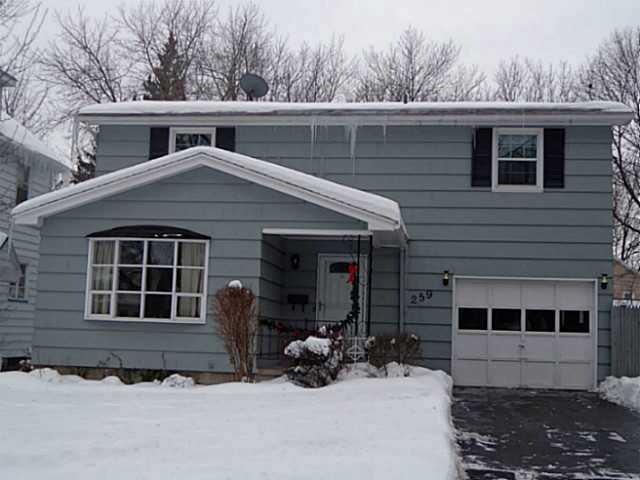 Exterior Front Welcome to 259 Fairs Oaks Avenue!Ne