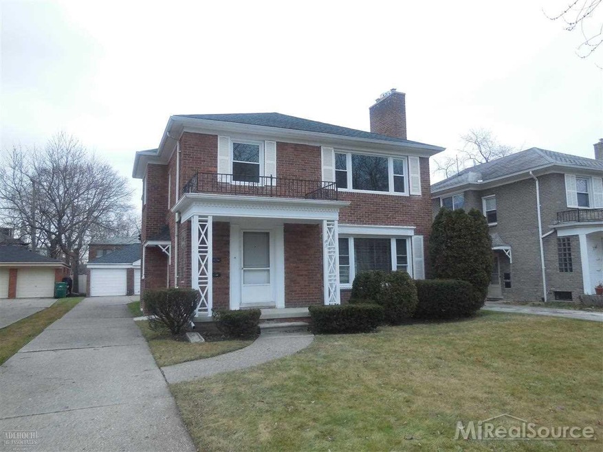 746 Harcourt Rd, Grosse Pointe Park, MI 48230 - photo 1