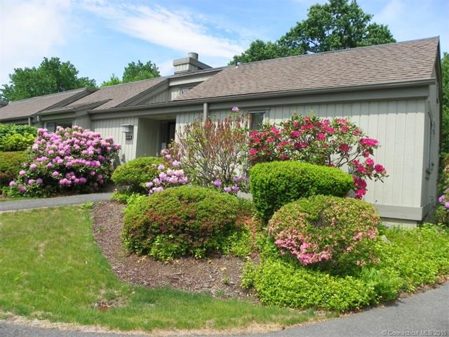 456 Heritage Village unit B, Southbury, CT 06488 - photo 1