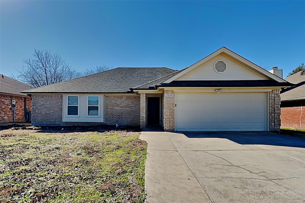 7532 Steward Ln, North Richland Hills, TX 76182 - photo 1