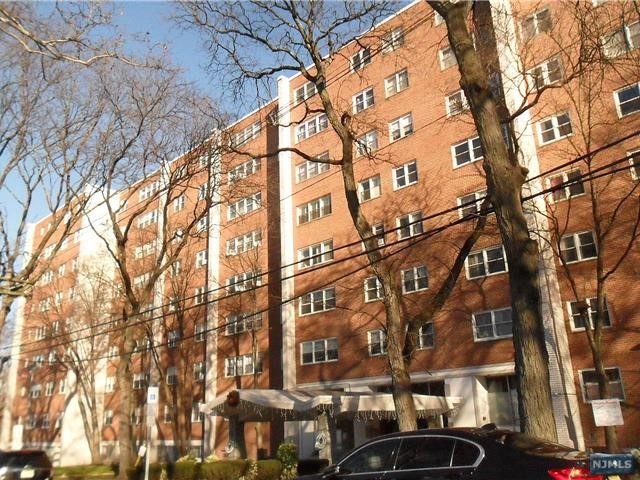 River Plaza unit 3F, Paterson, NJ 07514 - photo 1