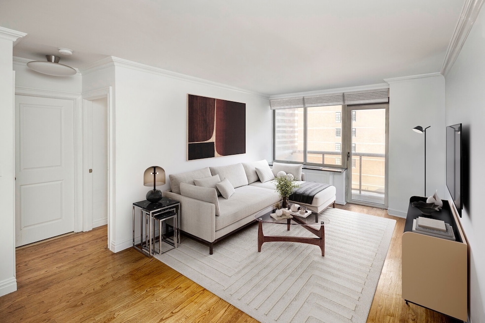 The Monarch unit 10E, New York, NY 10128 - photo 1