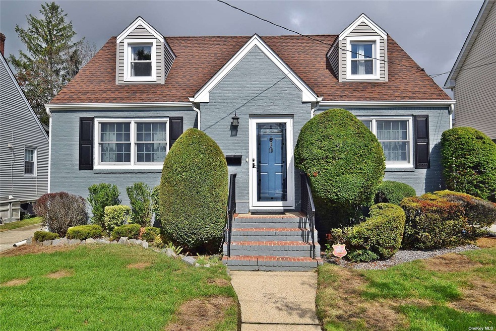 18 Dorothy Place, Lynbrook, NY 11563 - photo 1