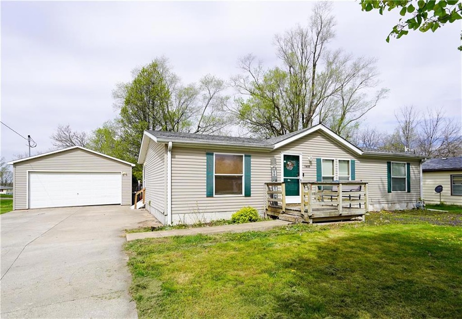 1405 E 7th St S, Newton, IA 50208 - photo 1
