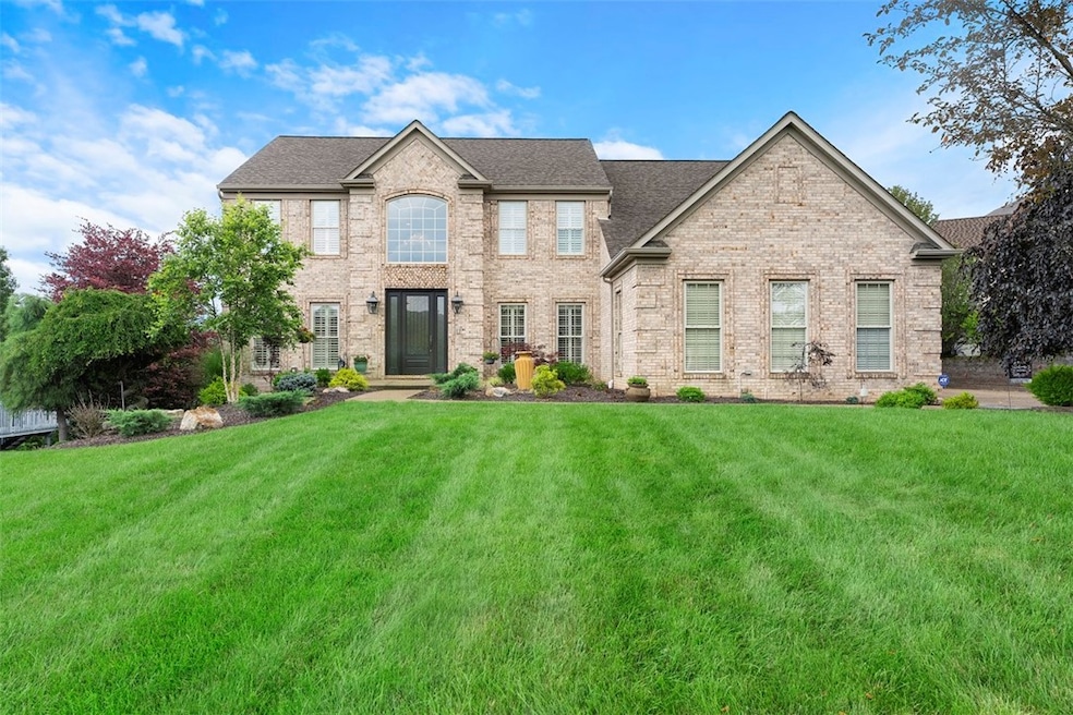 268 Arrowhead Ln, Eighty Four, PA 15330 - photo 1