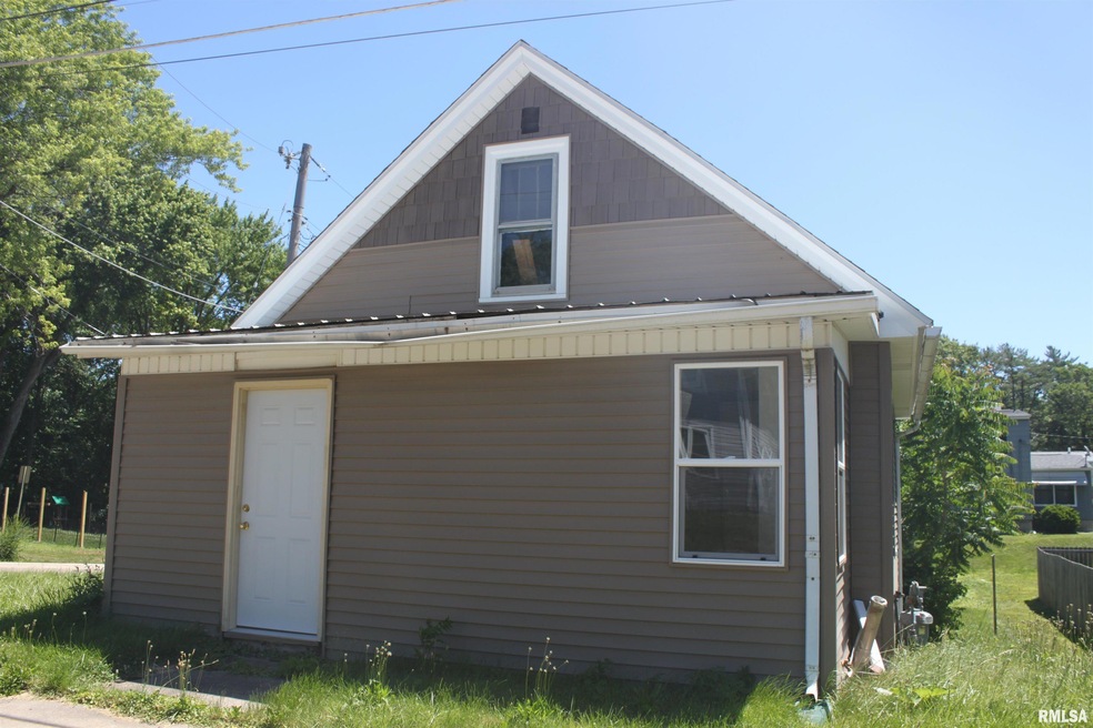 1601 44th St, Rock Island, IL 61201 - photo 1