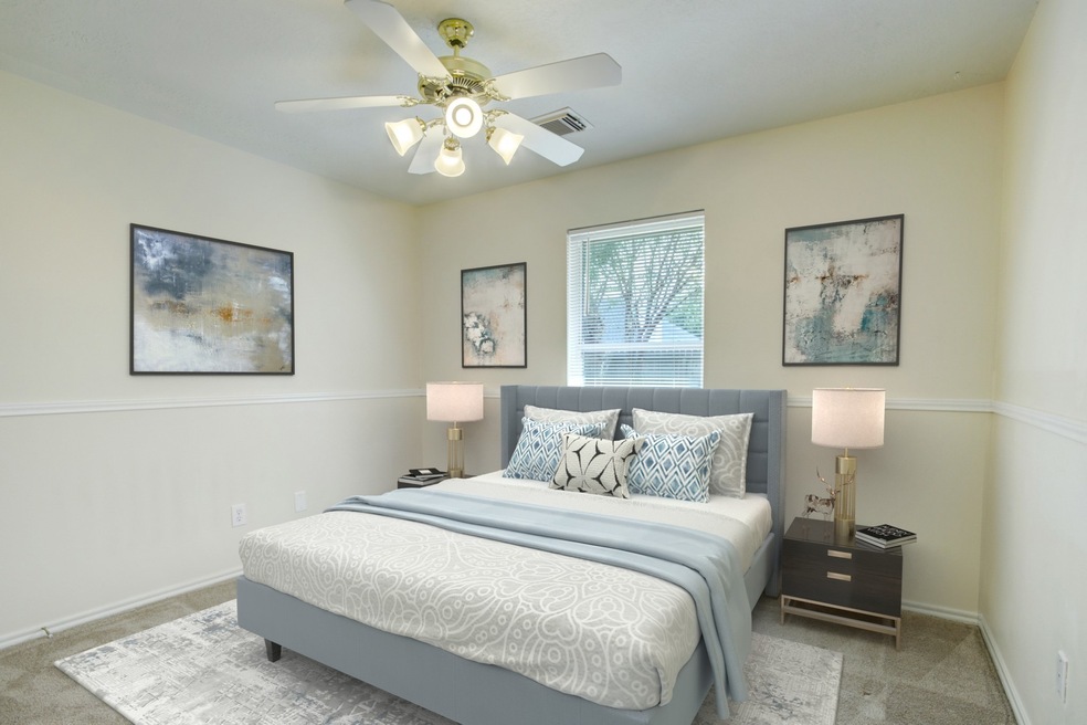 4203 Seminole Dr, Pearland, TX 77584 - photo 1