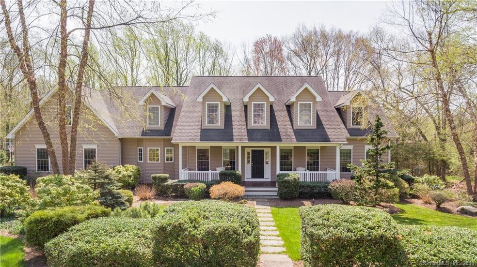 816 Bardon Ct, Cheshire, CT 06410 - photo 1