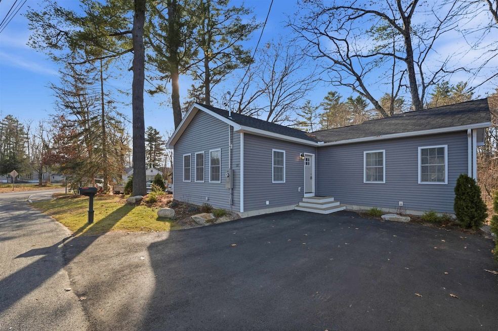 32 Boynton Rd, Meredith, NH 03253 - photo 1