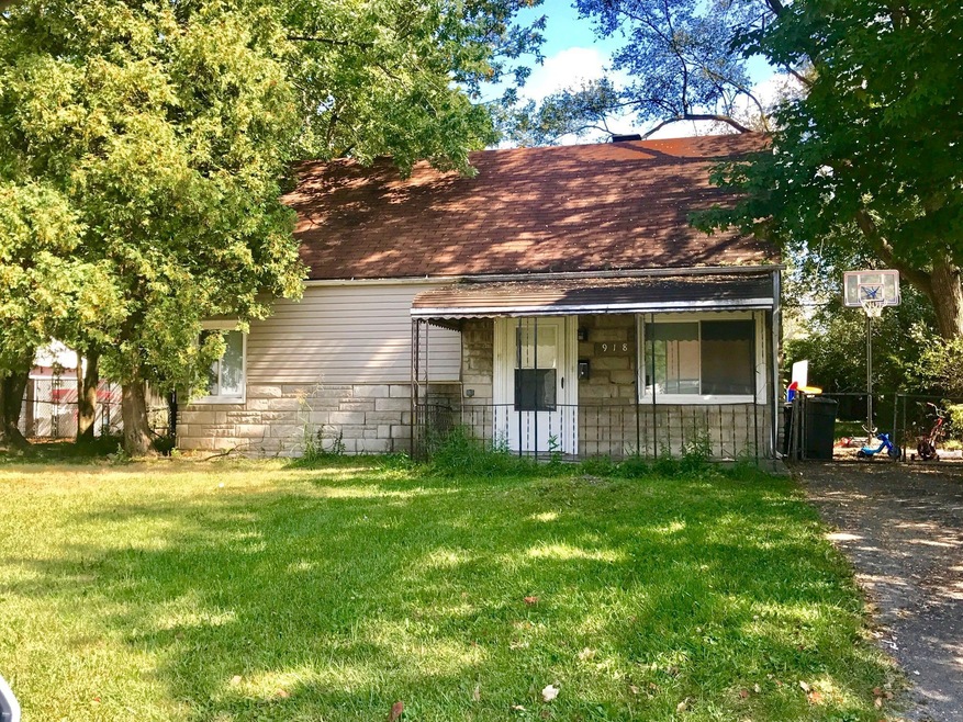 918 Exeter Rd, Columbus, OH 43213 - photo 1