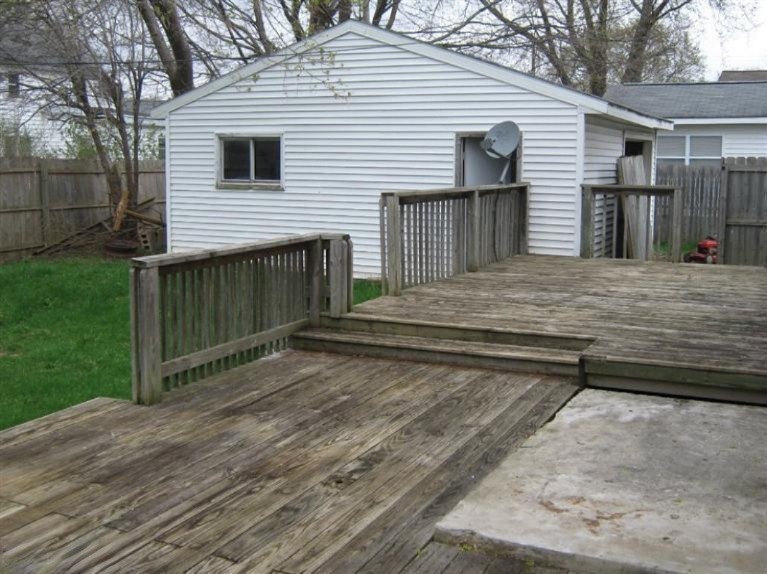 224 Maple St, Lowell, MI 49331 - photo 1