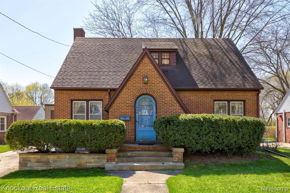 413 W Tuscola St, Frankenmuth, MI 48734 - photo 1