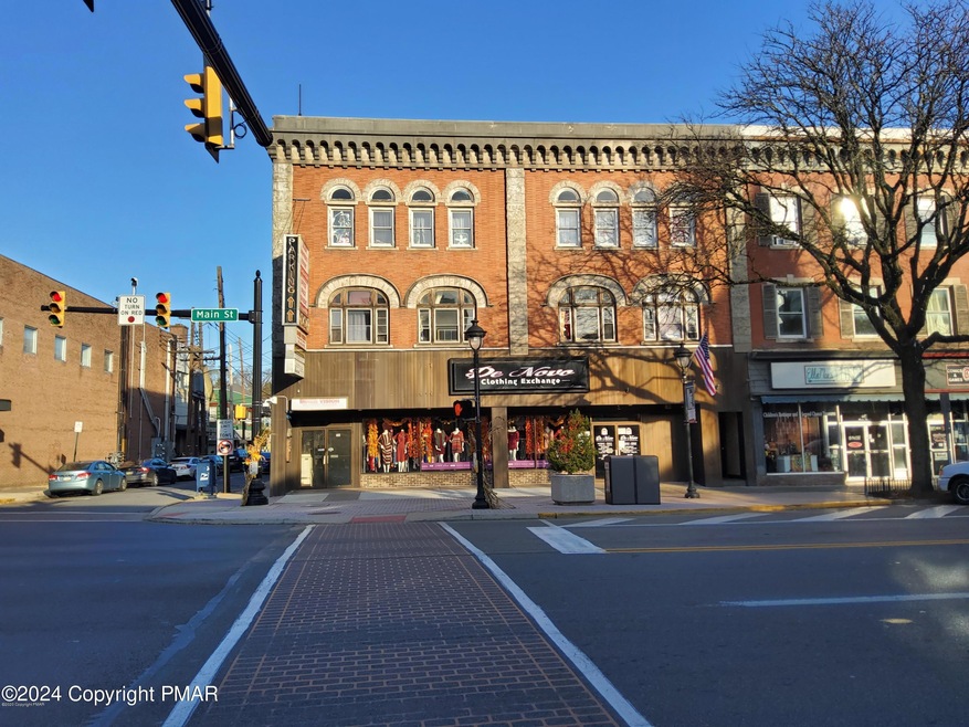 584 Main St unit 7, Stroudsburg, PA 18360 - photo 1