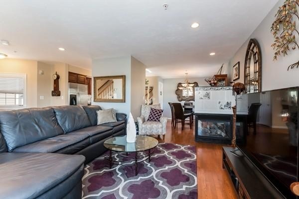 10 Ricciuti Dr unit 2, Quincy, MA 02169 - photo 1