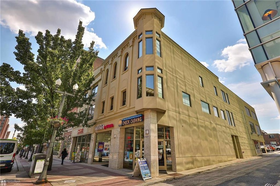 822 W Hamilton St unit 208, Allentown, PA 18101 - photo 1