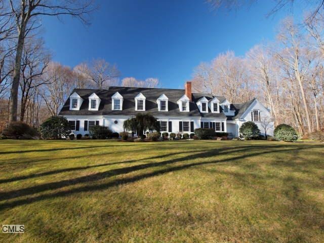 1370 Fence Row Dr, Fairfield, CT 06824 - photo 1