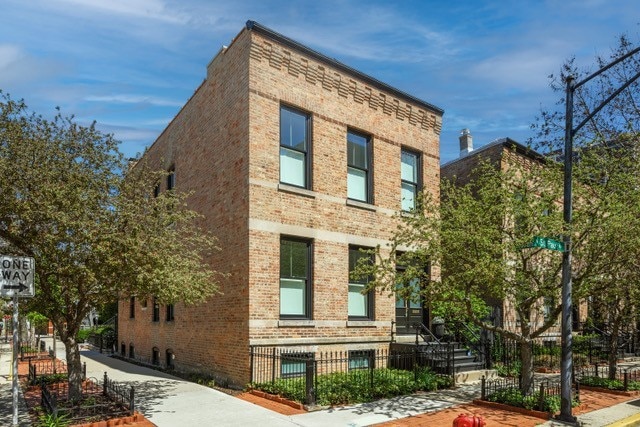 Sold $1,456,000 • Co-Listing Agent