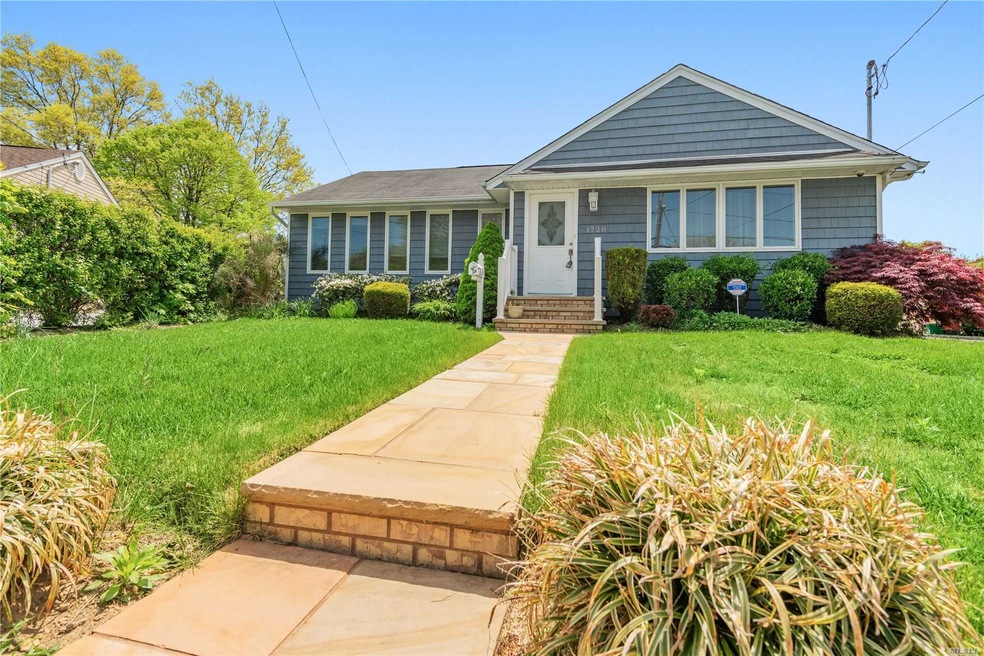 1728 Michael William Rd, Merrick, NY 11566 - photo 1