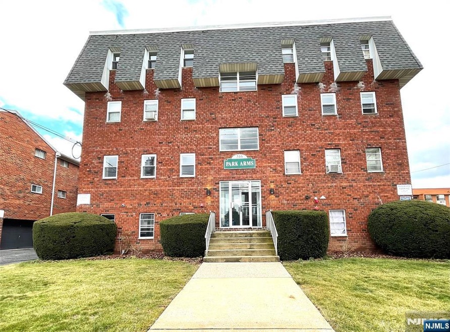 316 Park St unit 2A, Hackensack, NJ 07601 - photo 1