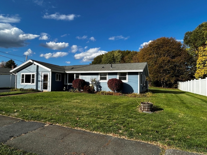 4 Brookvale Dr, Danvers, MA 01923 - photo 1