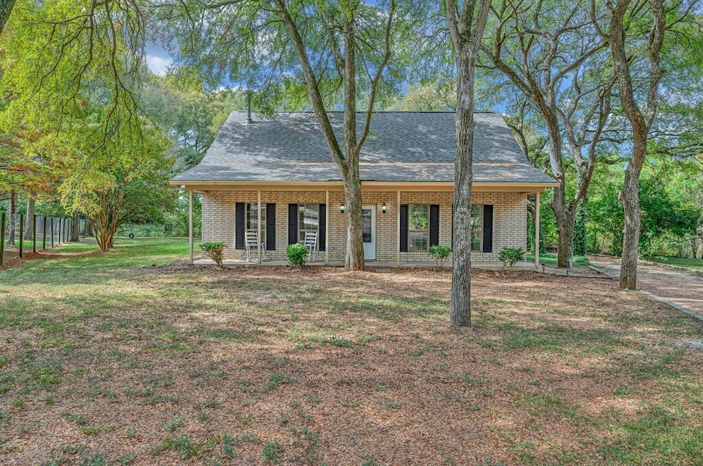 3900 Fox Ridge Rd, Lorena, TX 76655 - photo 1