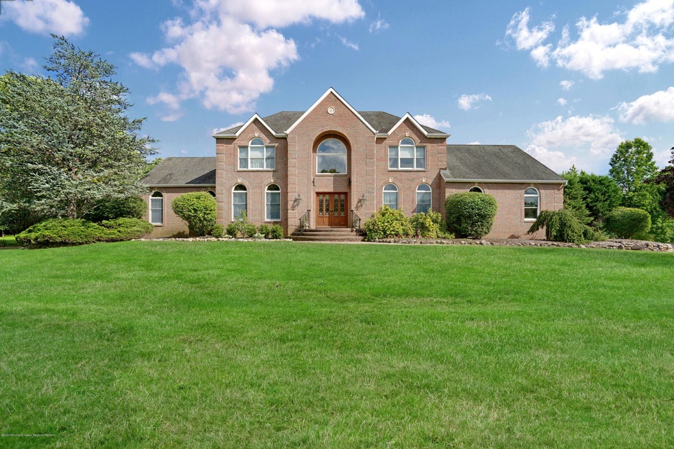 6 Buttercup Ln, Holmdel, NJ 07733 - photo 1