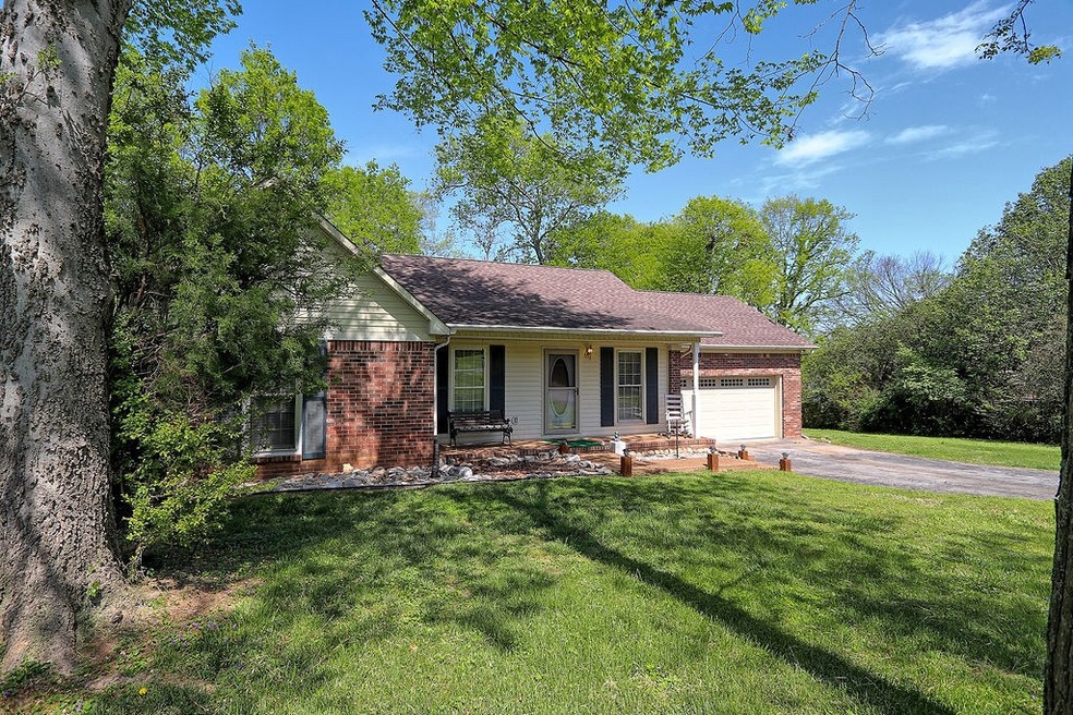 5010 Brookside Dr, Columbia, TN 38401 - photo 1