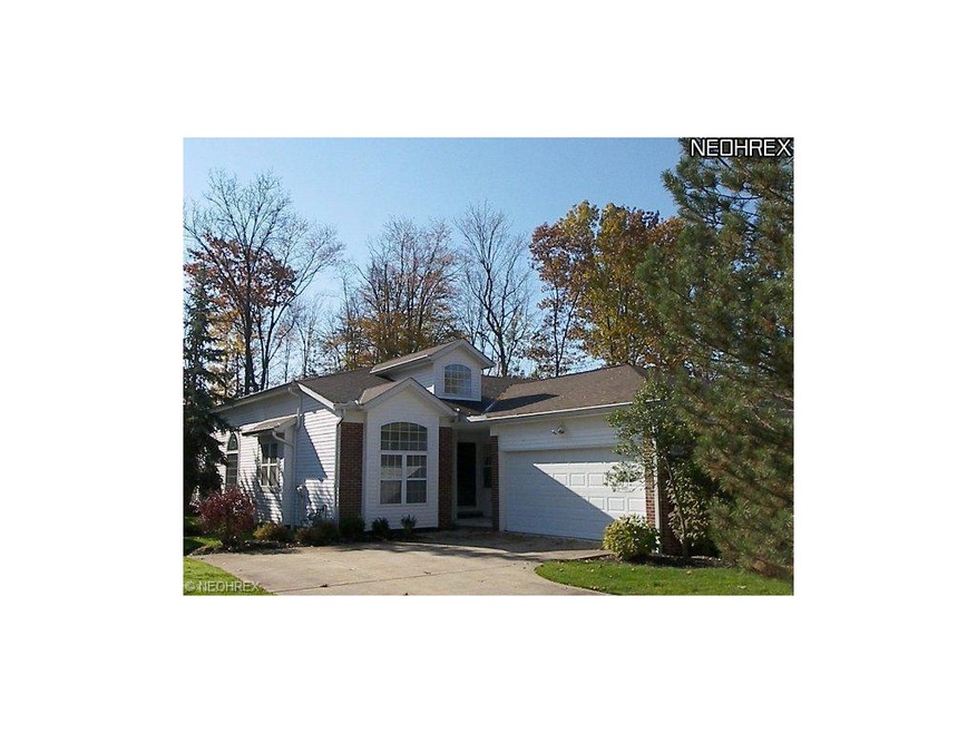 726 Woodlake Dr, Aurora, OH 44202 - photo 1