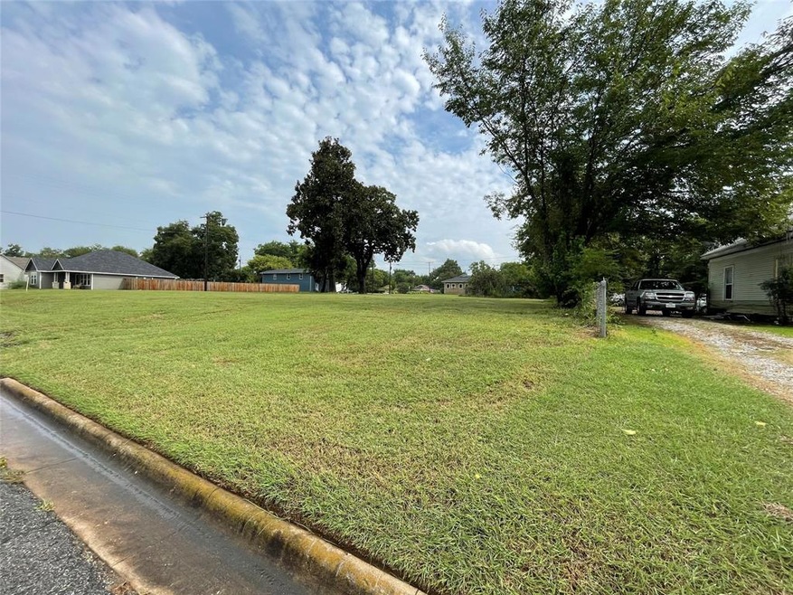 TBD W Johnson St, Denison, TX 75020 - photo 1