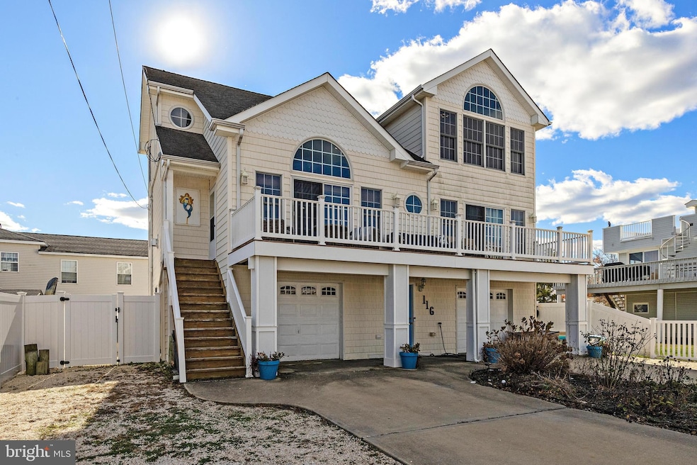 Under Contract $649,900