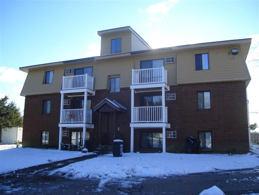 383 Lita Ln, Newmarket, NH 03857 - photo 1