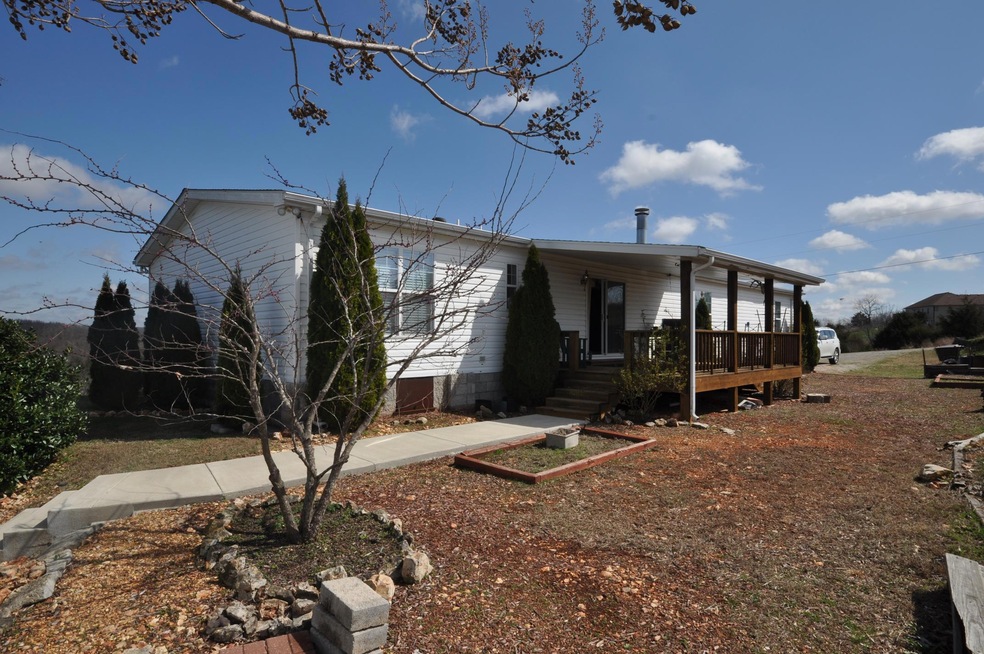 459 Hilltop Ranches Rd.