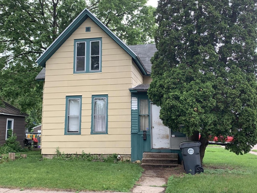 1002 8th St S, La Crosse, WI 54601 - photo 1
