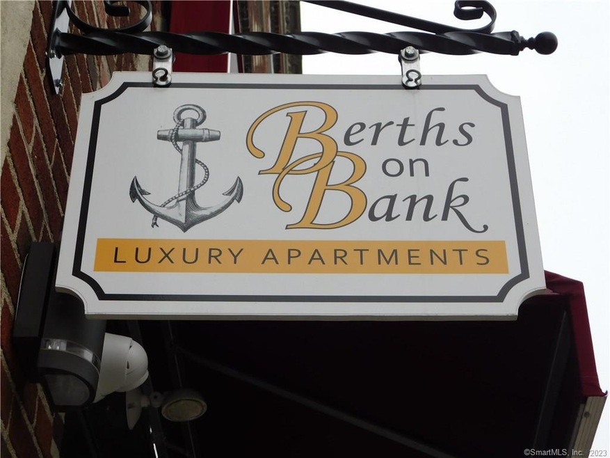 153 Bank St unit 303, New London, CT 06320 - photo 1