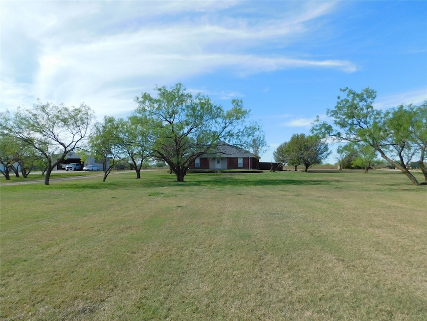 10971 Lakecrest Dr, Sanger, TX 76266 - photo 1