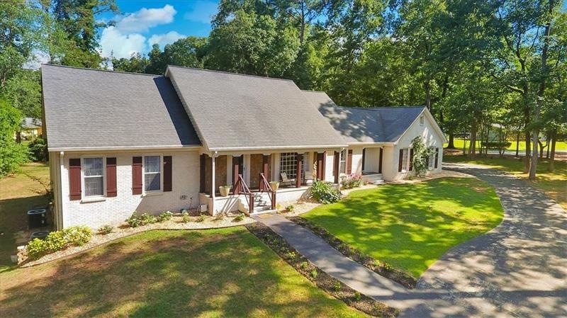 Welcome home to this beautiful large home!