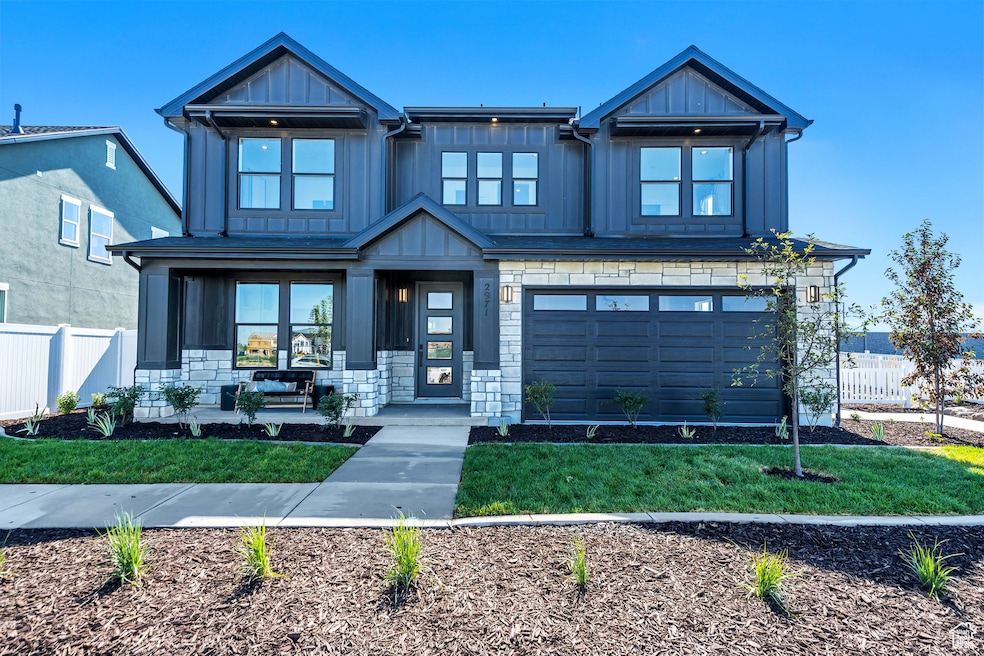 For Sale $799,990 • Co-Listing Agent