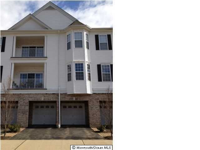 117 Potts Rd unit 17, Morganville, NJ 07751 - photo 1