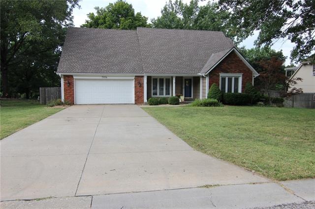 7614 Haskins St, Shawnee, KS 66216 - photo 1