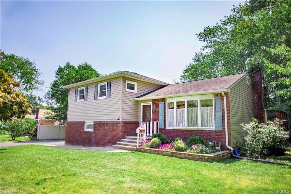 35 Ludvigh Rd, Bardonia, NY 10954 - photo 1