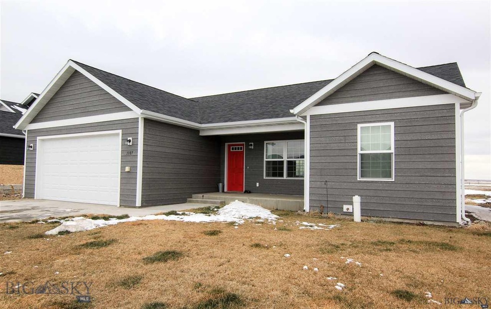 Welcome home to 1107 Powers Blvd!