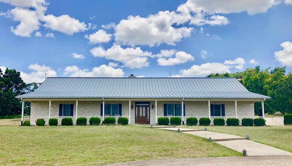 1334 Southwoods Dr, Fredericksburg, TX 78624 - photo 1