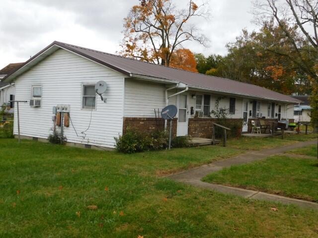 541 Henrietta Ave, Logan, OH 43138 - photo 1