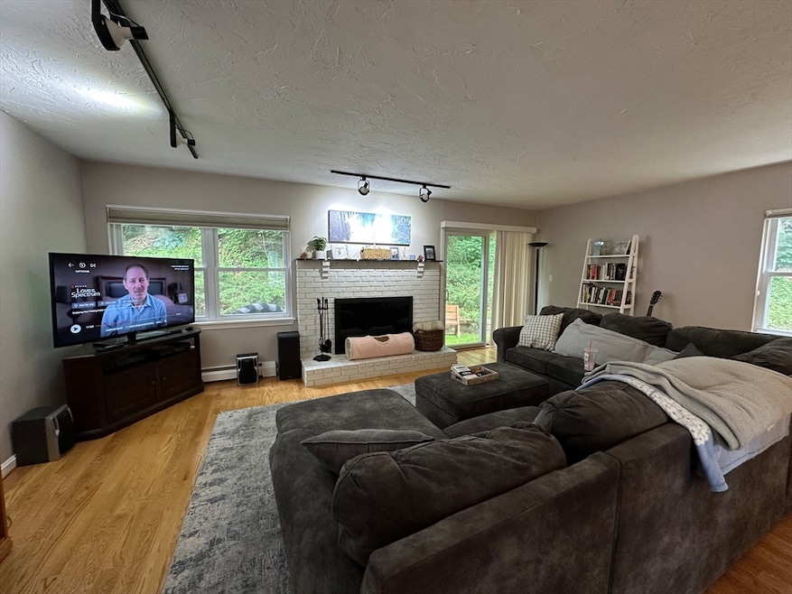 2249 Commonwealth Ave unit 2249, Auburndale, MA 02466 - photo 1