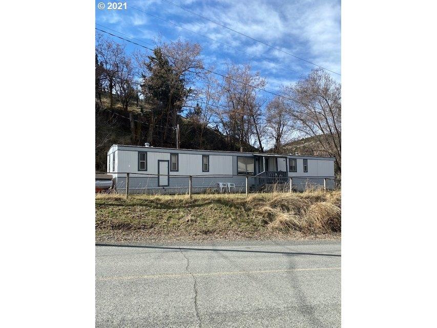 208 E Main St, Canyon City, OR 97820 - photo 1