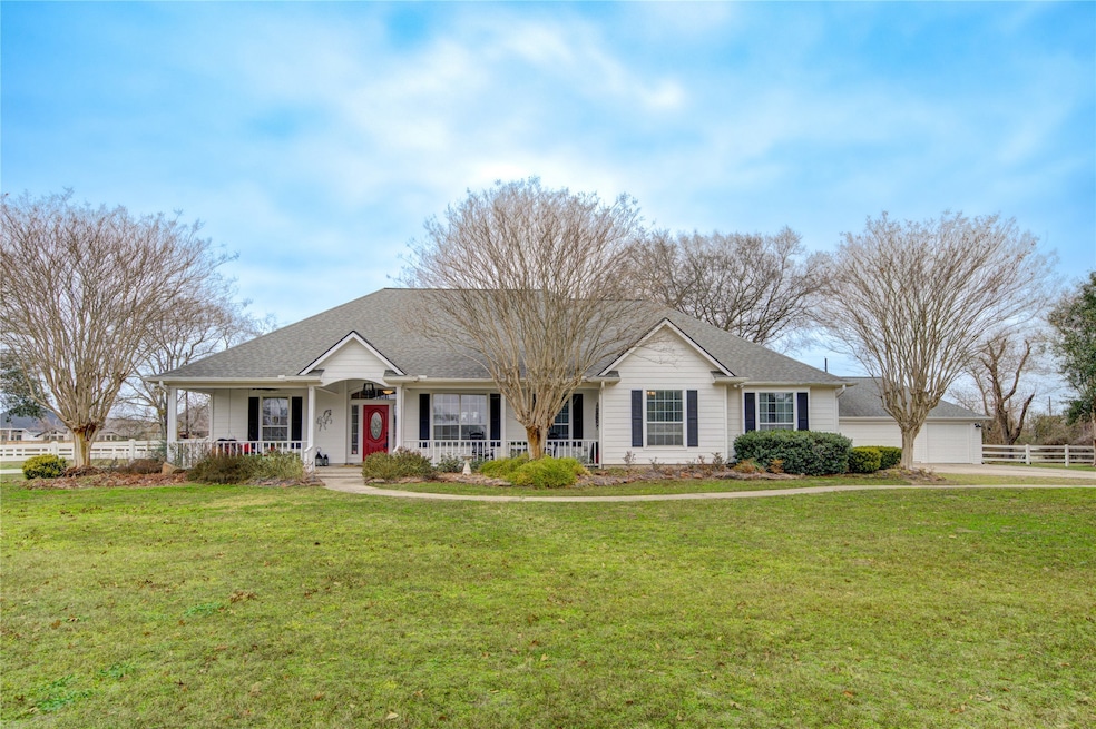 19702 Stone Lake Dr, Tomball, TX 77377 - photo 1