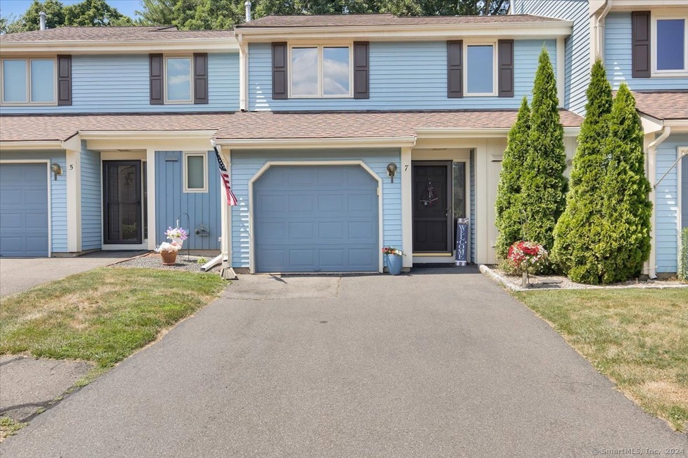 7 Copper Beech Dr unit 7, Rocky Hill, CT 06067 - photo 1