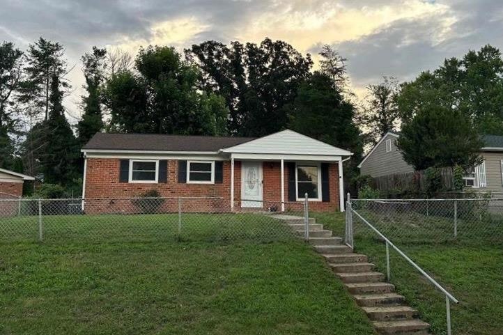 281 Elkin Cir, Waynesboro, VA 22980 - photo 1